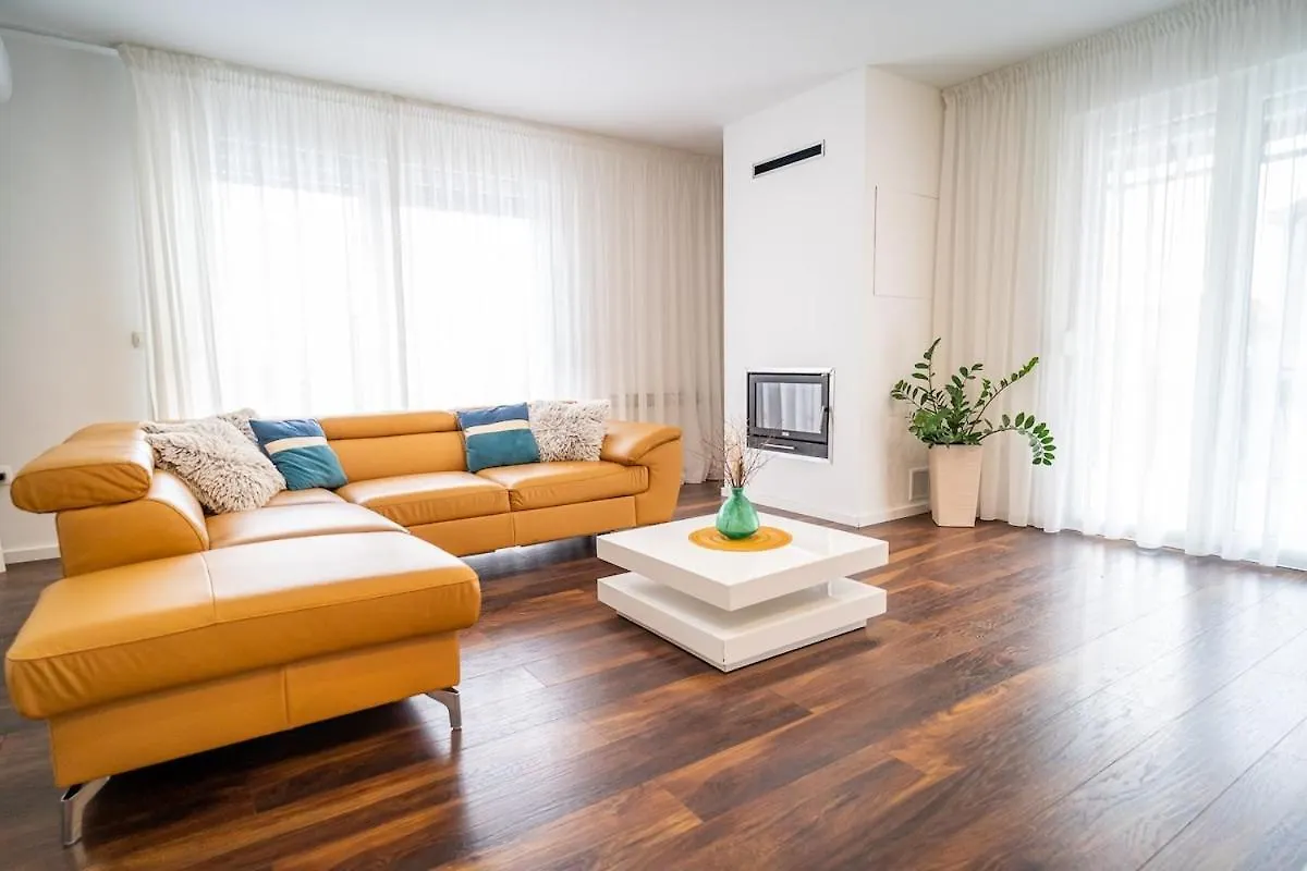 Villa Marieta 자다르